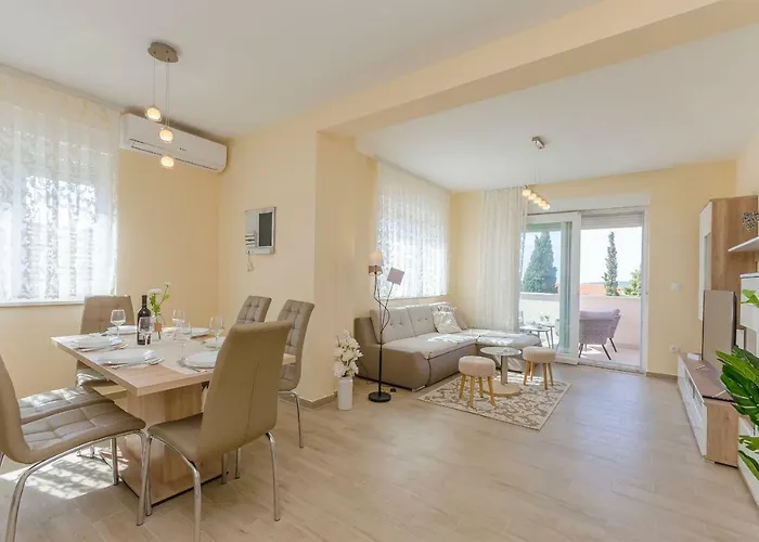 דירה Luxury And Sea View ברודאריצה