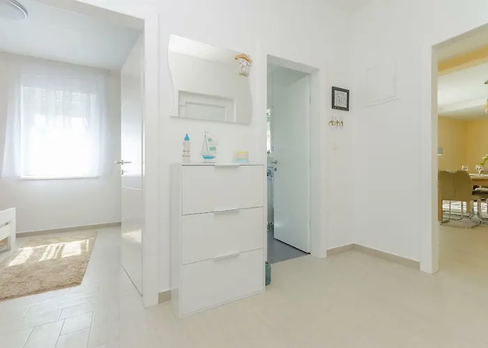 דירה Luxury And Sea View ברודאריצה